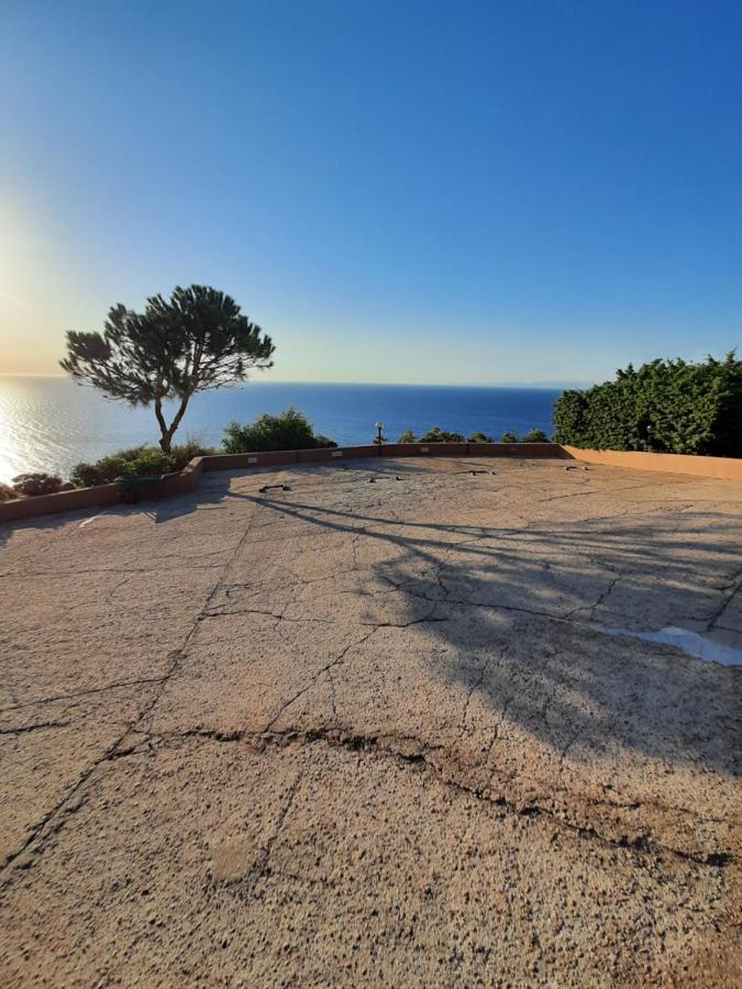 Villino Vista Mare Daire Costa Paradiso Dış mekan fotoğraf